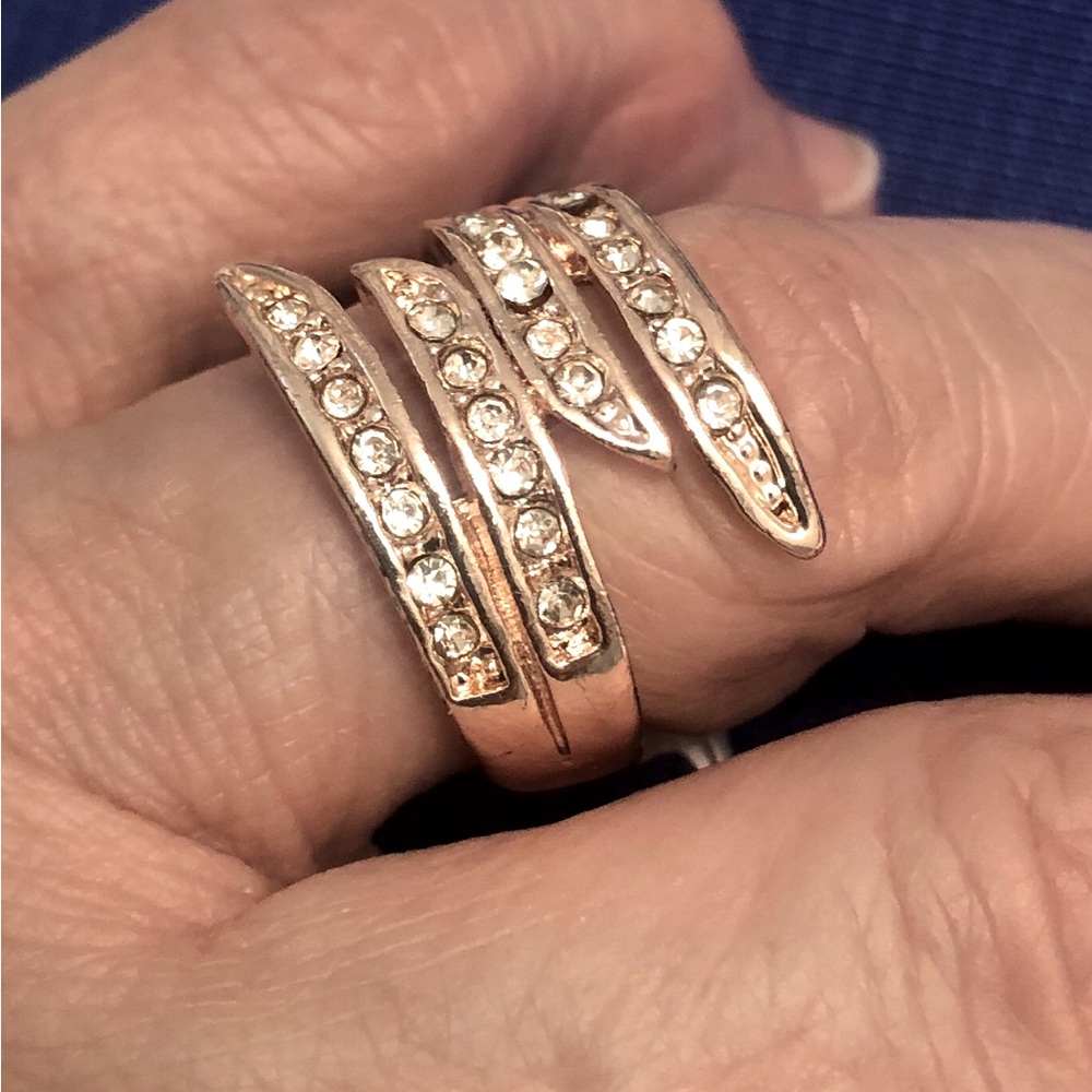 Rose Gold Ring ~with clear zirconia size 7 NWT